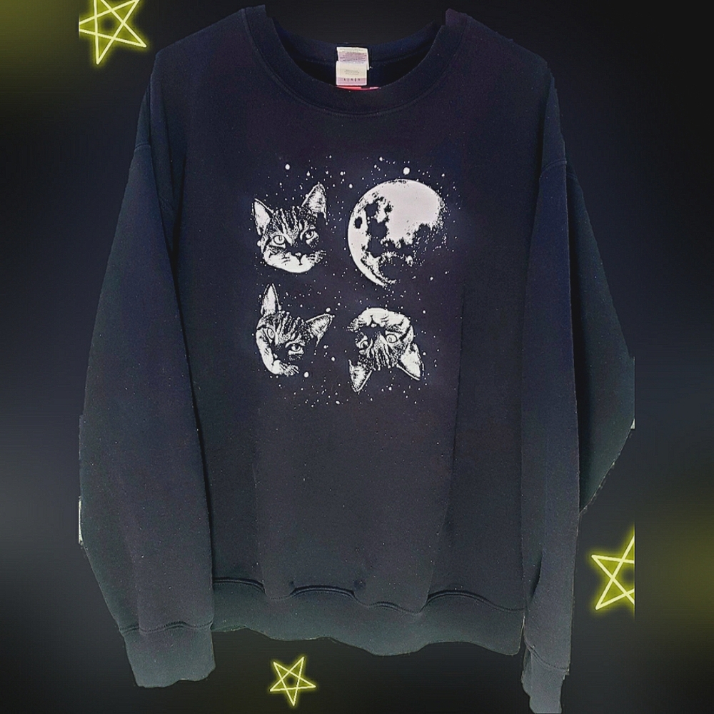 Phases of the Cat Moon Black Crewneck Sweater • GILDAN [large]